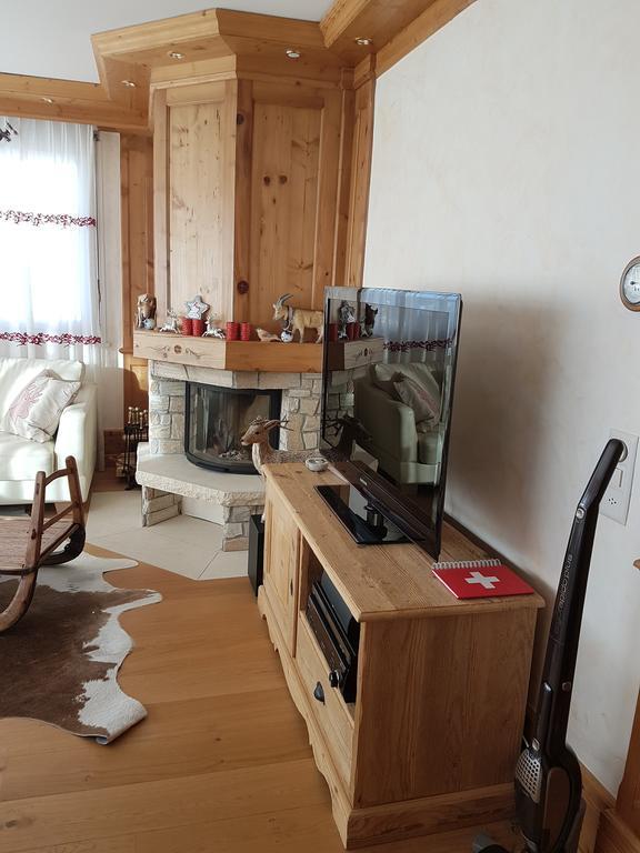 Appartement Clairiere Des Barzettes Avec Vue Magnifique Crans-Montana Kültér fotó